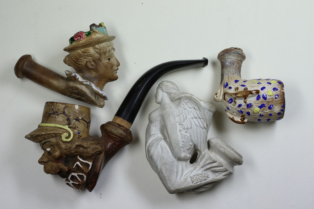 Gambier & French Enamelled Clay Pipes Image