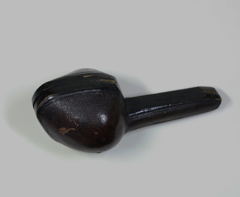 Unusual Flying Bat Cheroot Holder | Antique Tobacco Pipes